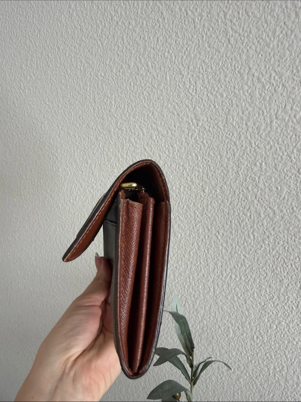 LOUIS VUITTON MONOGRAM SARAH WALLET  authentic